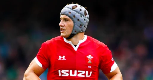 Former Wales, British and Irish Lions and Scarlets centre Jonathan Davies has announced his retirement from professional rugby The 36-year-old,